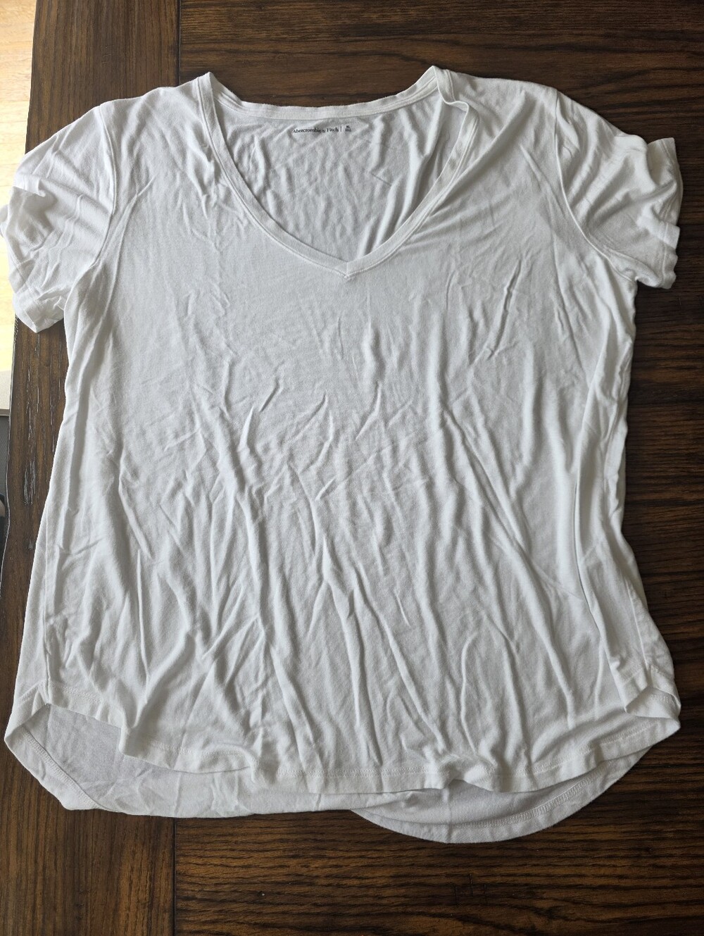 Abercrombie & Fitch Women's White V-Neck Short Sleeve Tee
